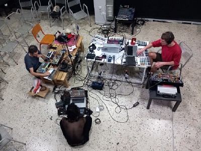 18:51